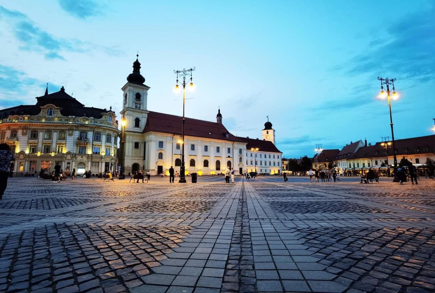Penthouse City Residence Sibiu Buitenkant foto
